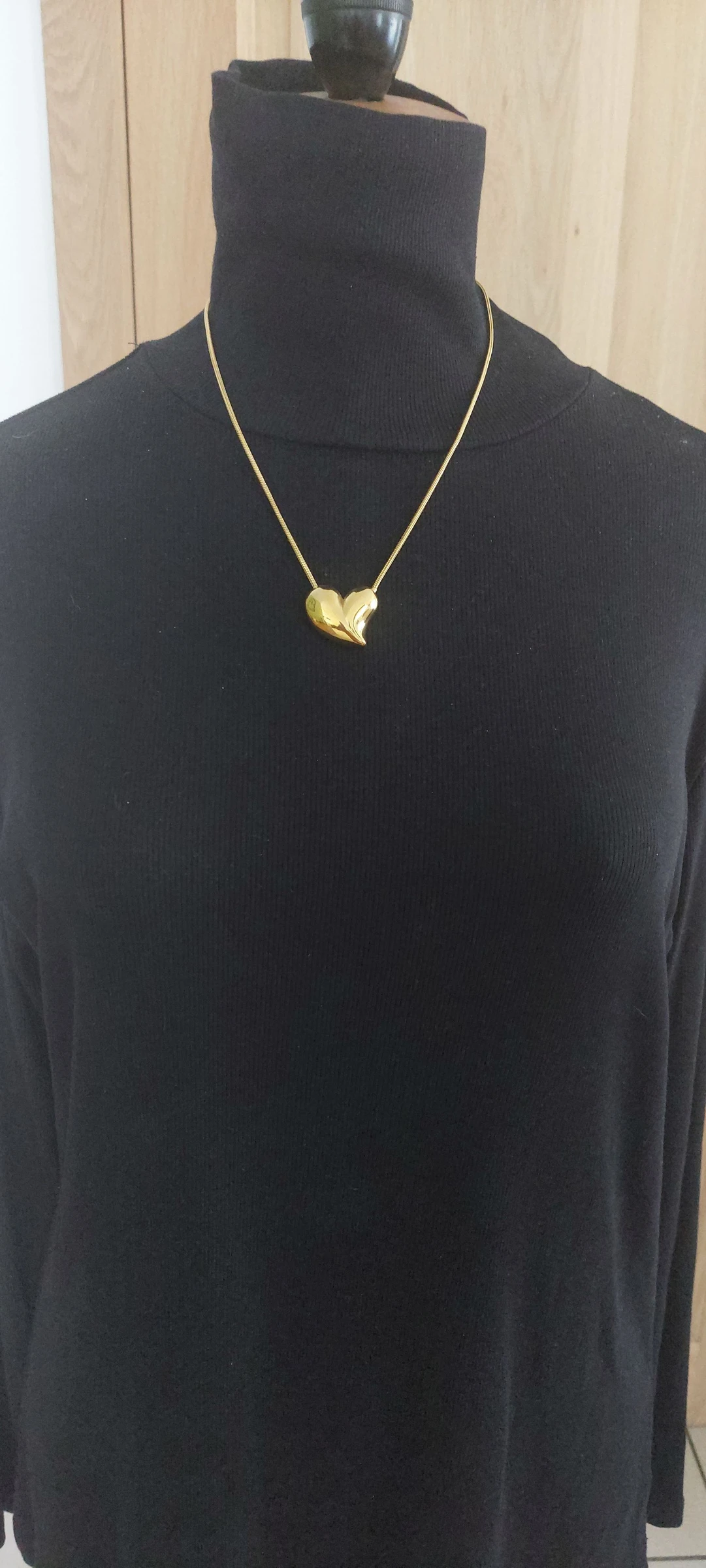 Collier Cœur Doré en Acier Inoxydable (S. Steel) – Style Serpent / Maille Ronde ✨
